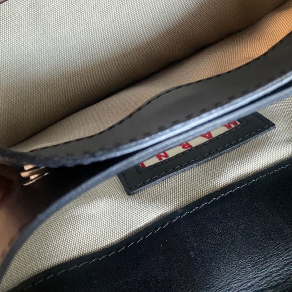 *NEW WITH TAGS* Beautiful Marni Clutch - Picture 3 of 5